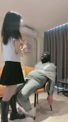 【晚晚S】剧情-jk学生智取偷衣贼 bf10220