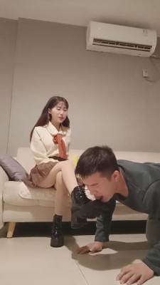 【重庆男神】恋足专场/耳光踩踏舔脚 bf10601