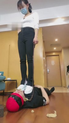 【Q月】带素人闺蜜进圈首调狗 bf11020