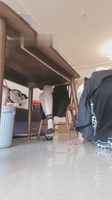 【阮芷大人】饭桌下伺候双主吃饭 bf12090