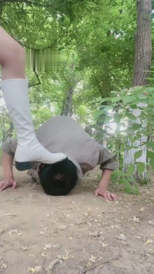 【罗宾】小姐姐爬山遇到跟踪狂 bf12099