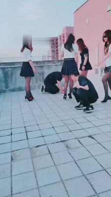 【梦幻大大】精彩-阳台多女王群调/骑马【三视角版】 bf12164