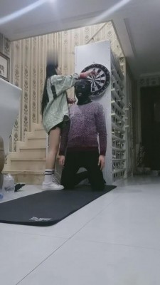 【傲柔】飞镖逗狗/踢踹扇打到狗跪地求饶 bf9715