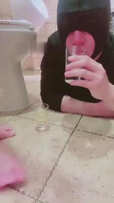 【小劳拉】KTV厕所呕吐物口水喂食 bf6424