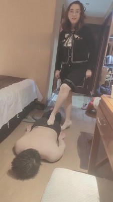 【安安女王大人】情侣主首次羞辱绿帽狗【续集】 bf7181