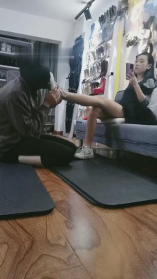 【傲柔】重度刑奴深度开发-踢踹抽踩舔 bf9201