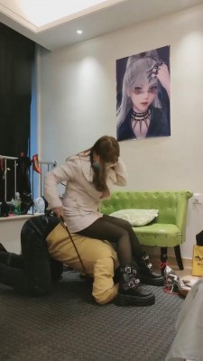 【莫云】室外抓小偷 bf3757