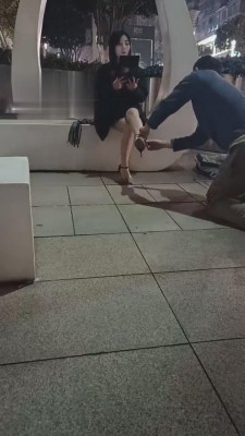 【开发素人】首次露脸-户外巅峰新作品-极品素人美女户外调 bf4873