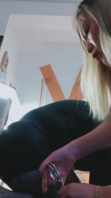 【东营天香百合】下班后虐待囚禁家中的狗 bf5103