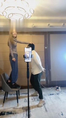 【施萌】模特全程高能踢裆 bf998