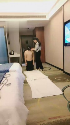 【夏诗文】御姐原味欺负绿帽奴 bf2756