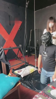 【萝莉刑】刑房各种吊绑调教狗奴 bf12610