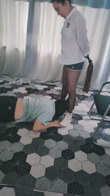 【彤彤】审问偷原味的邻居 bf12731