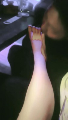 【幼稚园的小太子】酒吧寻找素人被调 bf13178