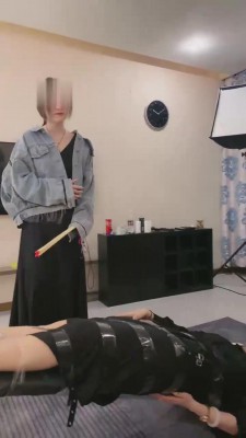 【领主老大】极限虐待素人母畜+奴下奴 bf14056