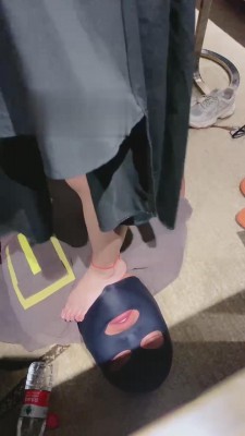 【骨精精】全体重踩踏深喉 bf15835