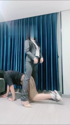 【梵高】御姐库里丝调贱狗【双视角版】 bf16737