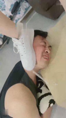 【小祖宗】小白鞋裸足气味羞辱 bf17450