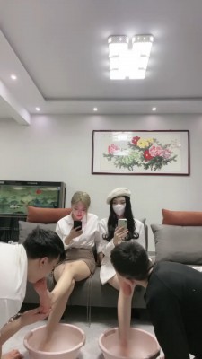 【牙乖乖】姐妹花刑虐强迫虐素人狗【四视角版】 bf21180