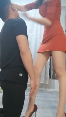 【丫丫】耳光贱狗 bf21205