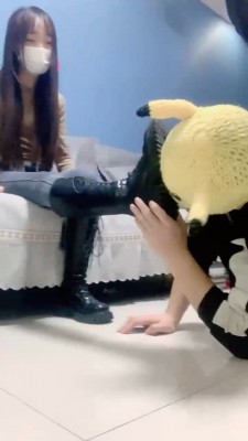 【精神小妹】双S素人踩/踹/打 bf22367