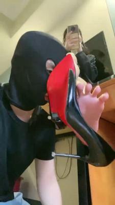 【甜依】ol高跟裸足狂舔 bf22538