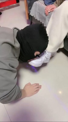 【精神小妹】双女神运动鞋棉袜踩虐 bf22970