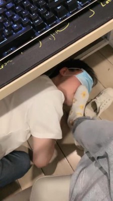 【嘟嘟】网吧专用舔脚狗 bf23549