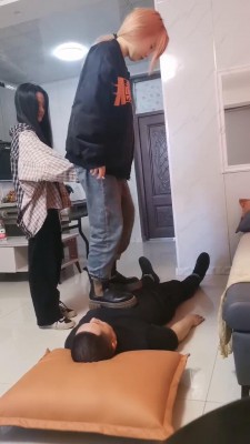 【吴迪】双S素人暴力耳光踩踏 bf24107