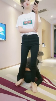 【小小小魔女】超暴力提档到求饶 bf24306