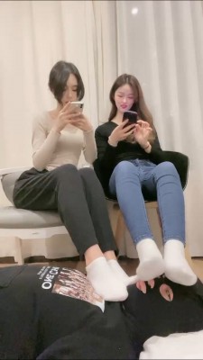 【虞姬S】带素人姐妹运动鞋白袜玩狗【完整版】 bf25450