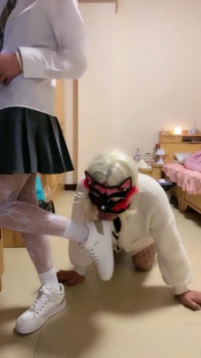 【惜沫】JK装小主蛇鞭调变装奴转胯/脚喂蛋糕/踢裆 bf25957