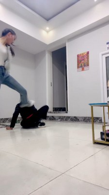 【孤傲女帝】被精神小妹暴打【完整版】 bf26180