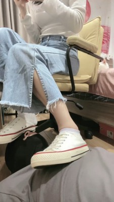 【漫漫】帆布鞋白袜+裸足凉鞋踩脚垫 bf27032
