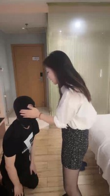 【少女S】御姐范黑丝高跟踩踏/骑马钻胯【续集】 bf27580