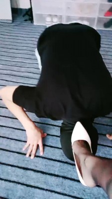 【bibi团】傻狗认主现场-黑丝高跟插嘴恋足 bf27889