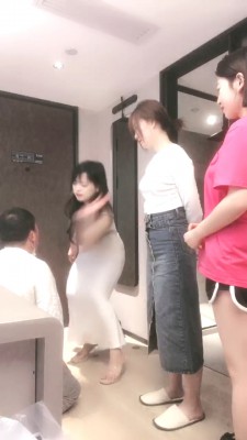 【糖糖】洛丽塔群调-轮流耳光/脚垫/踩踏虐打 bf28106