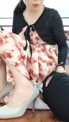 【申小悦】狗链遛狗/肉丝脚踩狗/喂口水/踩狗爪 bf28300