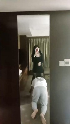 【米小唐】黑丝高跟御姐调-骑马遛狗转胯 bf28542