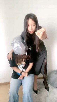 【西怡】虐妻母畜-五花大绑虐/挠脚底/胶带套头/竖中指鄙视 bf28972