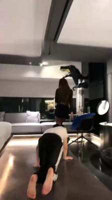 【美娜】陪酒小妹长靴调-跪舔/浴缸脚喂食/骑马耳光【完整版】 bf29256