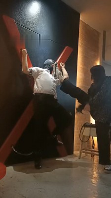 【黑兔S】暴力打死贱狗/提档/骑马转胯磕头/圣水泡袜子/耳光鞭打 bf30240