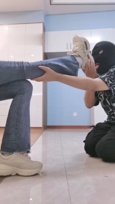 【紫琳女神】运动鞋踩踏/数据线抽/封嘴/全包窒息 bf30746