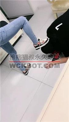 【蜜糖情侣】绿帽狗跪舔运动鞋白袜裸足 bf34705