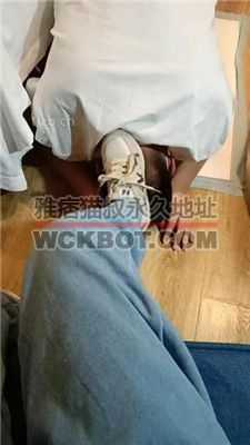 【颜可大大】运动后原味白袜恋足调/圣水泡面 JS231119-4