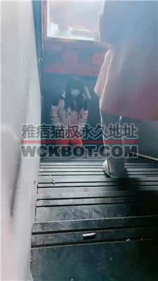 【桃子老师】户外楼梯间-小白鞋白袜虐母畜 bf36320