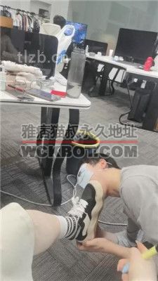 【双子姬】公司公开虐老板狗-带素人同事S调 bf37587