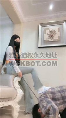 【桃幼幼】狂舔休闲板鞋/踢踹虐打/近距离恋足舔【完整版】 bf38263