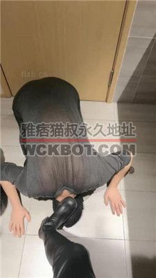 【爆爆】双奴争宠-跪舔长靴/抽耳光/踩踏胯下辱 bf38264