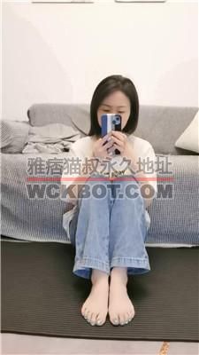 【安安】人肉坐垫/裸足恋足舔/踩踏/袜子塞嘴/骑马 bf39023